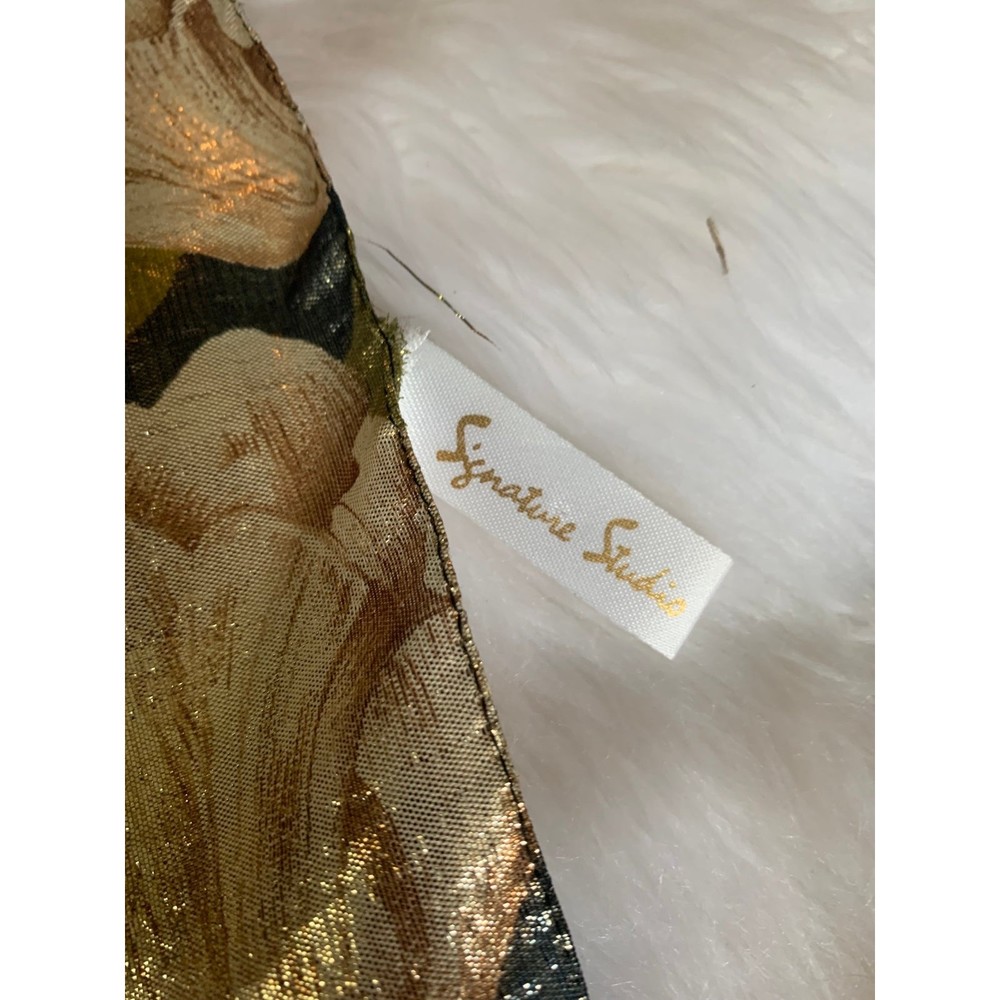 Signature Studio scarf - Picture 3 of 7